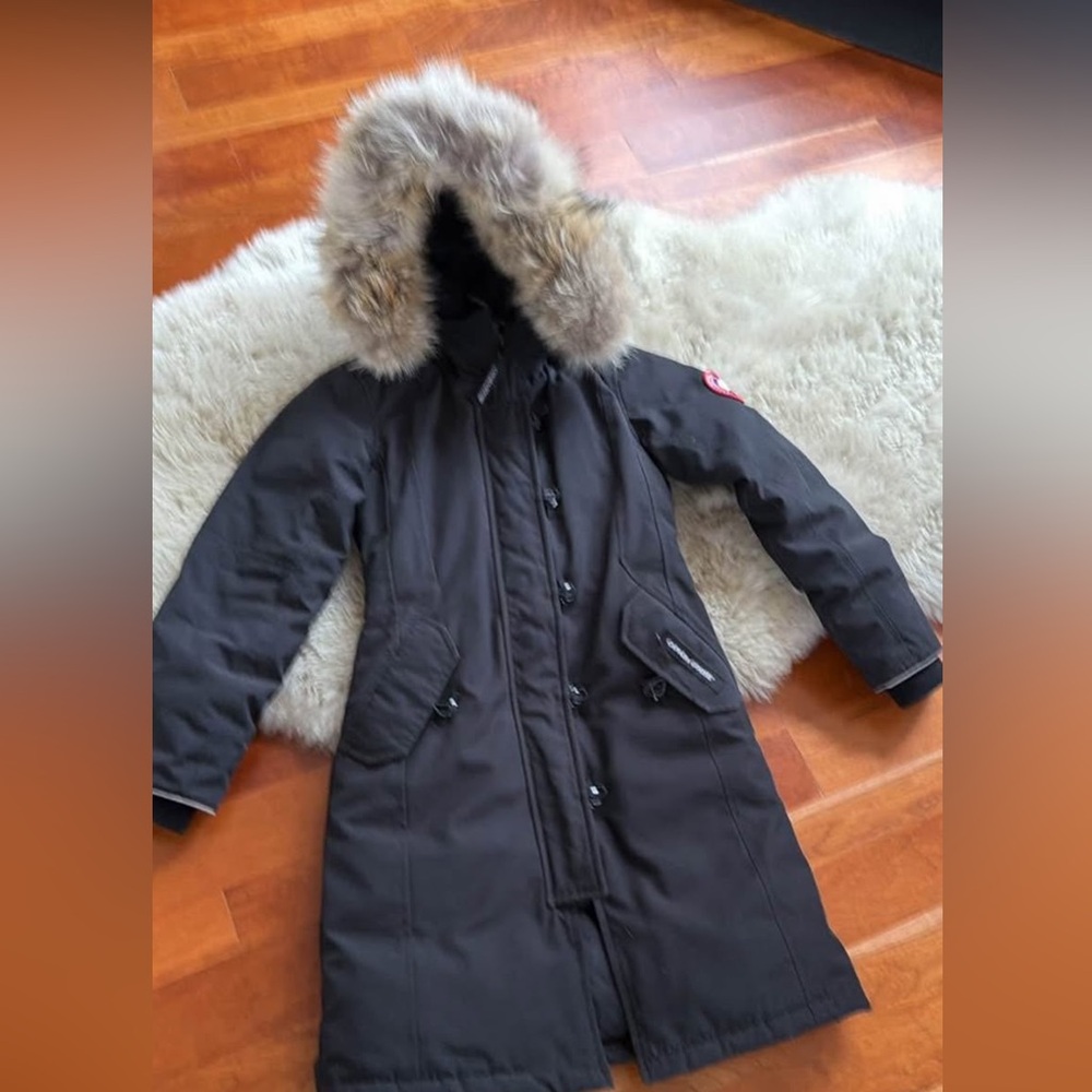 Canada Goose Black kid’s parka with real Fur trim Hood